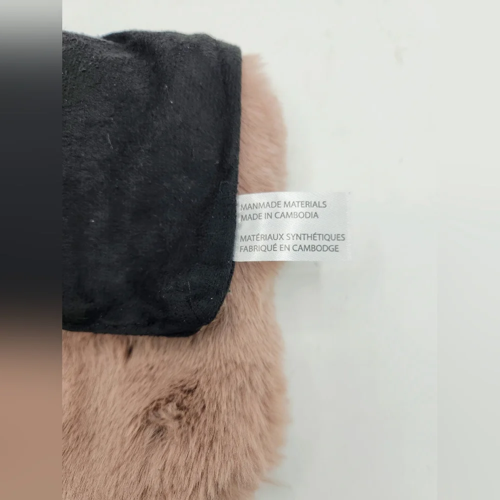 NWOT Expressions NYC Broome St Faux Fur Wristlet In Mauve Rose